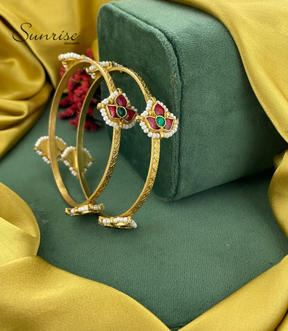 KUNDAN-PEARL BANGLES