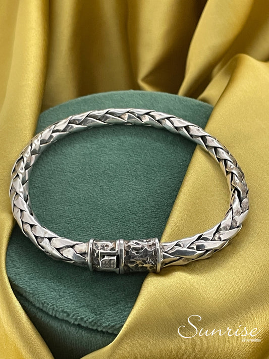 BRAIDED BRACELET