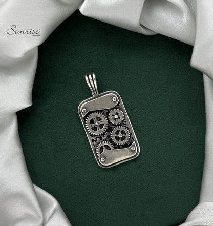 MACHINE WHEEL PENDANT
