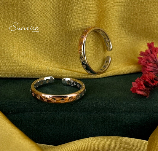 TWO TONE TOE RINGS