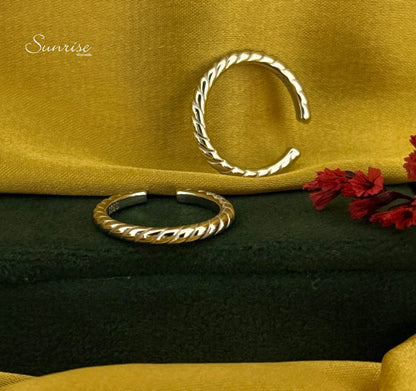 TWISTED TOE RINGS
