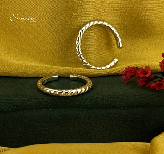 TWISTED TOE RINGS