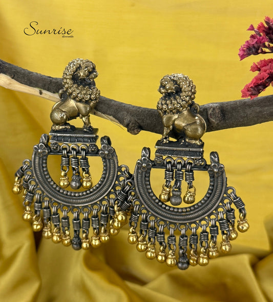 TWOTONE LION EARRINGS