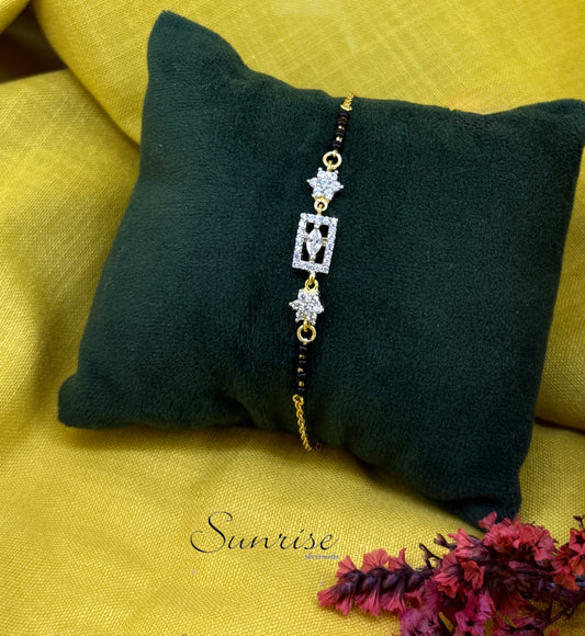 BLACK BEAD BRACELET