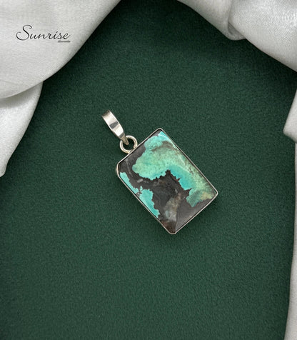 TURQUOISE PENDANT