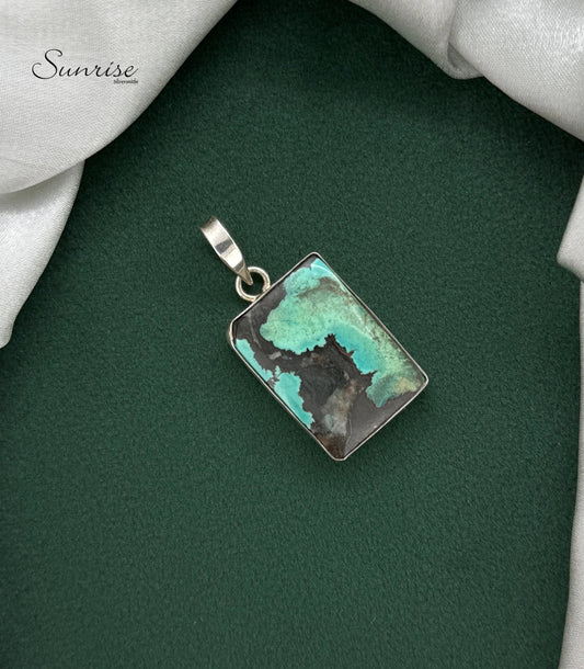 TURQUOISE PENDANT