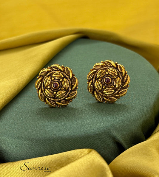 ANTIQUE STUDS
