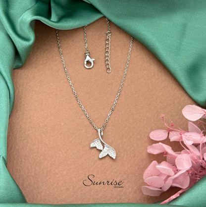 WHALE TAIL FANCY NECKLACE