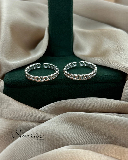 TWO TONE TOE RINGS