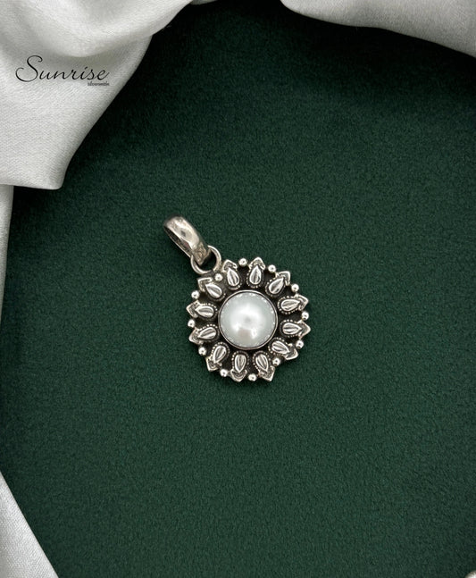 OXIDISED PEARL PENDANT