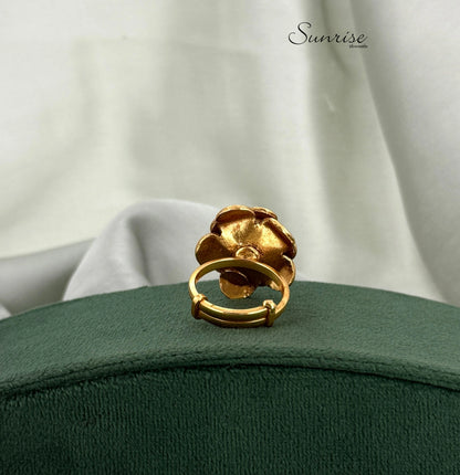 FLOWER FINGER RING