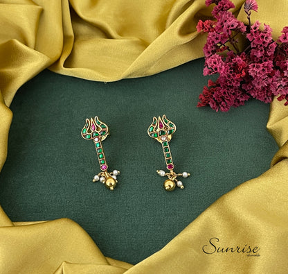 GREEN KUNDAN TRISHUL PENDANT SET