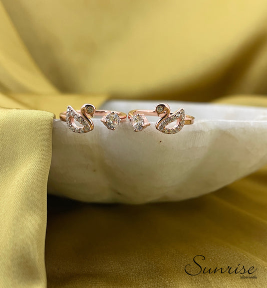 SWAN ROSE GOLD TOE RING